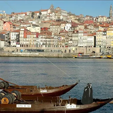 Open-air Terrace In Historic Heart Of Apartment Porto
