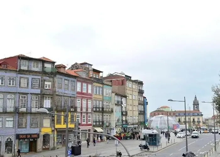 Open-air Terrace In Historic Heart Of Appartement Oporto
